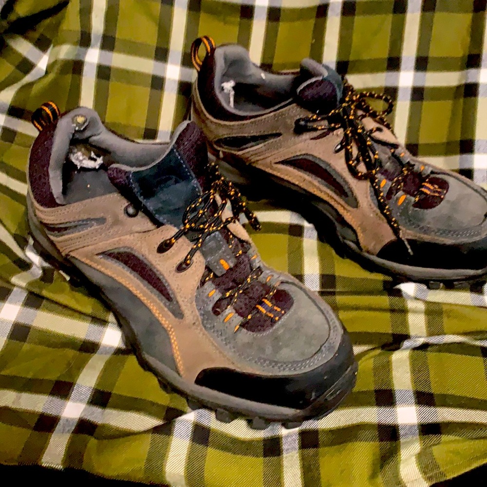 Kick ass timberland pro low top. Hiking shoe